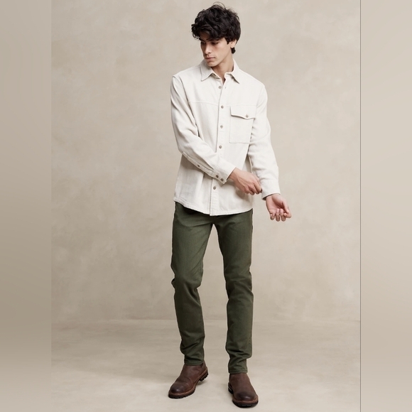 Banana Republic Factory Men's Travel Jeans in 32 Athletic Fit - Picture 1 of 8